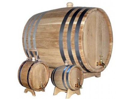 Barrels to store and vat beverages